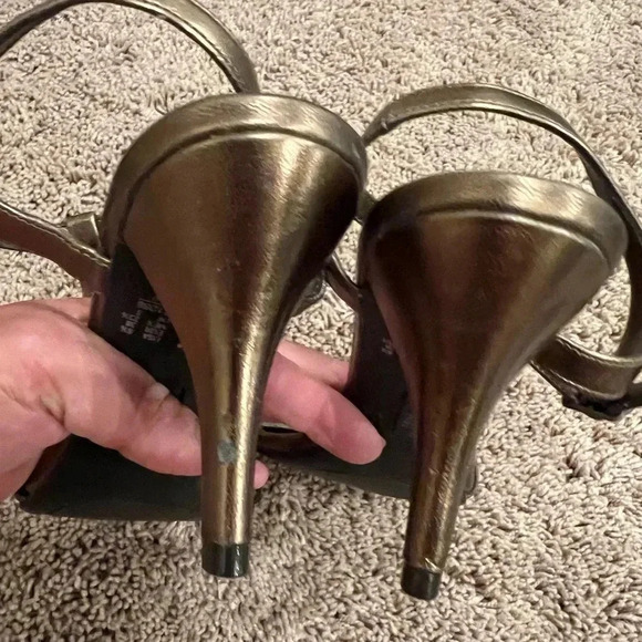 New with flaw Fioni 6.5 bronze copper metallic jewel dress sandals shoes heels - Picture 10 of 13